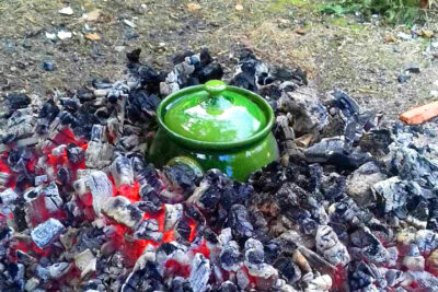 Glineni lonac za žar, srednji, smeđi